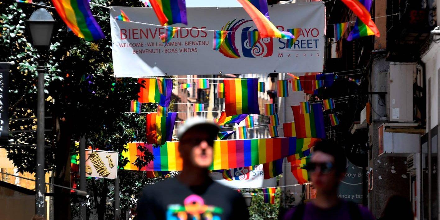 World Pride är i gång i den spanska huvudstaden Madrid. Staden får också låna titeln kärlekens huvudstad av Paris under festivalen.