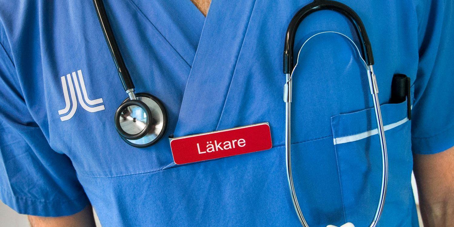En man har arbetat som läkare på bland annat Skaraborgs sjukhus i Lidköping, med förfalskat intyg. Arkivbild.