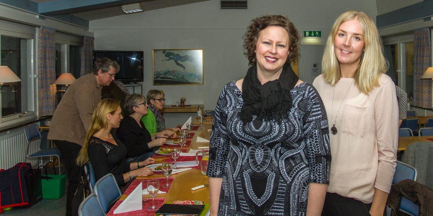 Företagare. Sara Paulsson, ordförande i Laholms köpmannaförening, höll i årsmötet som gästades av Caroline Bengtsson, handelsutvecklare.
