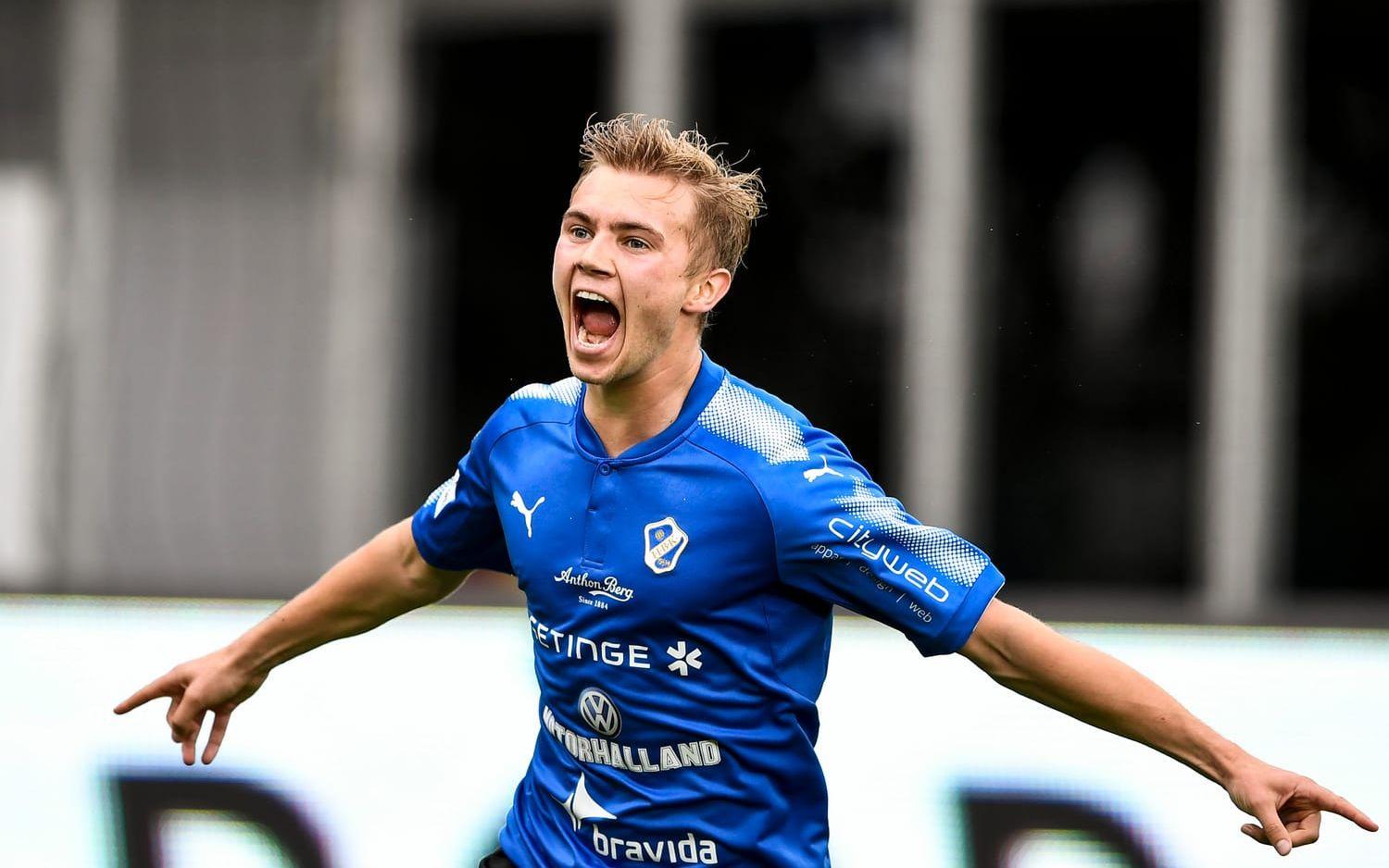 Målskytt. Tryggvi Hrafn Haraldsson jublar efter 2–0. Bild: Krister Andersson Bildbyrån