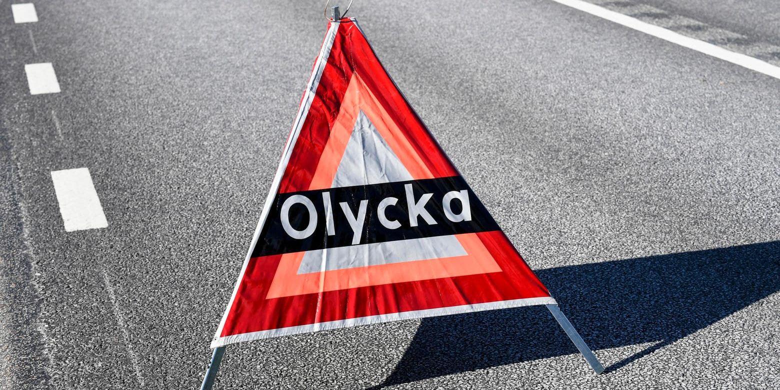 En ung man har omkommit i en trafikolycka norr om Laxå. Arkivbild.