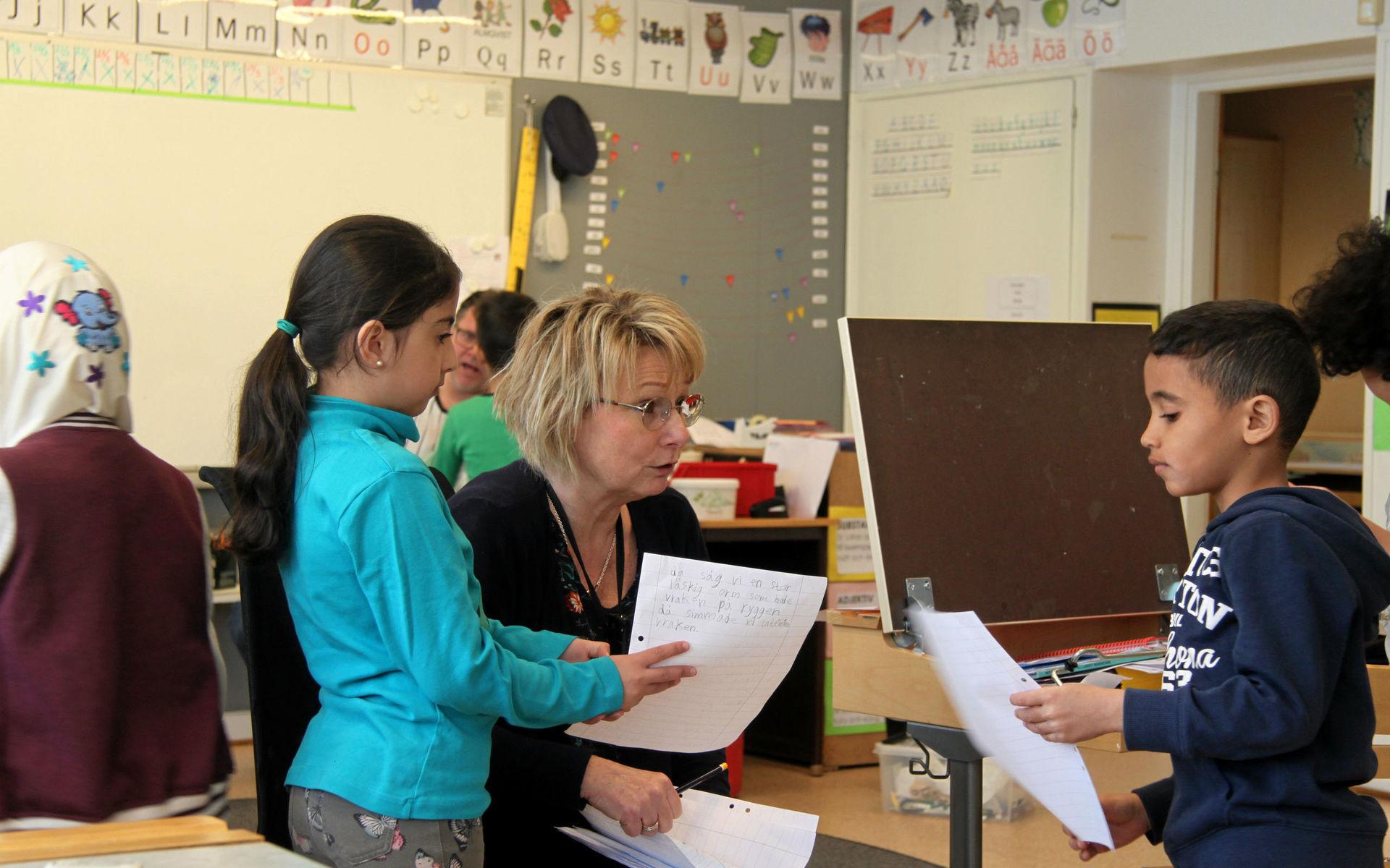 Ann Erlandsson, lärare för 1-2:orna, framhåller det gemensamma ansvaret för alla barn som en av Rydö skolas främsta kvalitéer.
