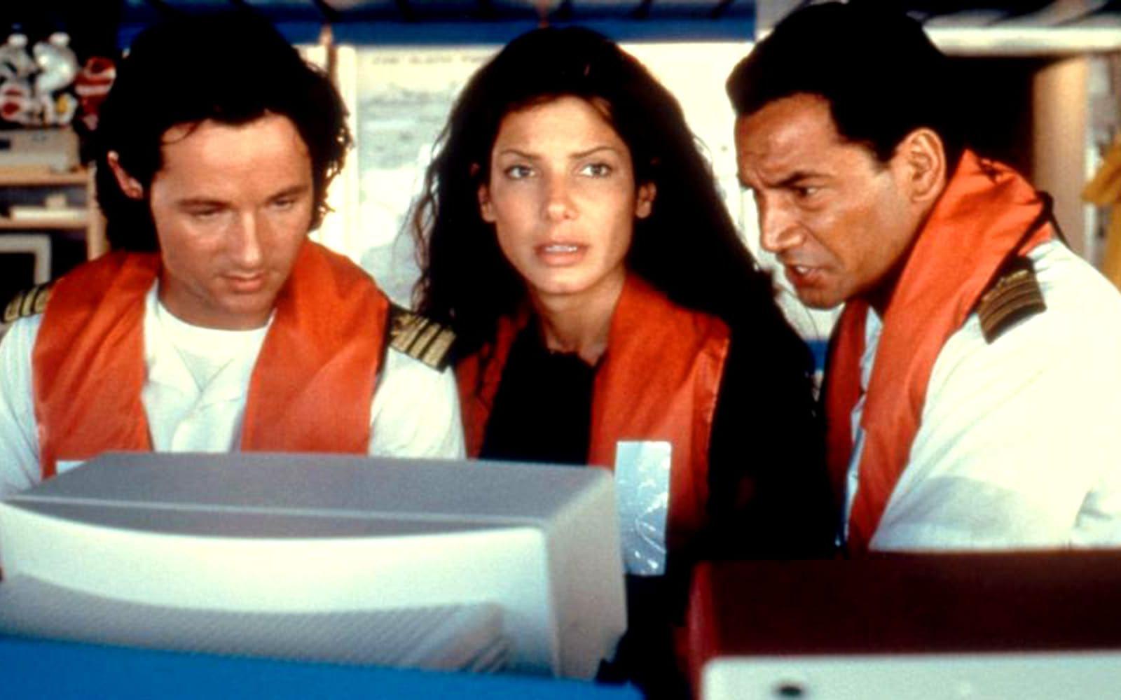 <strong>SPEED 2: CRUISE CONTROL: </strong>Första filmen, med Keanu Reeves och Sandra Bullock i huvudrollerna, blev en biosuccé och sökandet efter nya färdmedel gick fortare än du hinner säga "växelspak". Det blev en båt. Reeves gjorde rätt i att gå vidare innan skeppet sjönk.