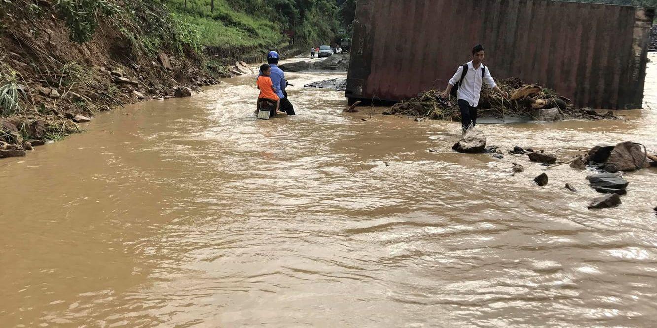 Vietnam drabbas ofta av kraftiga regn och svåra översvämningar, som här i oktober 2017. Arkivbild.