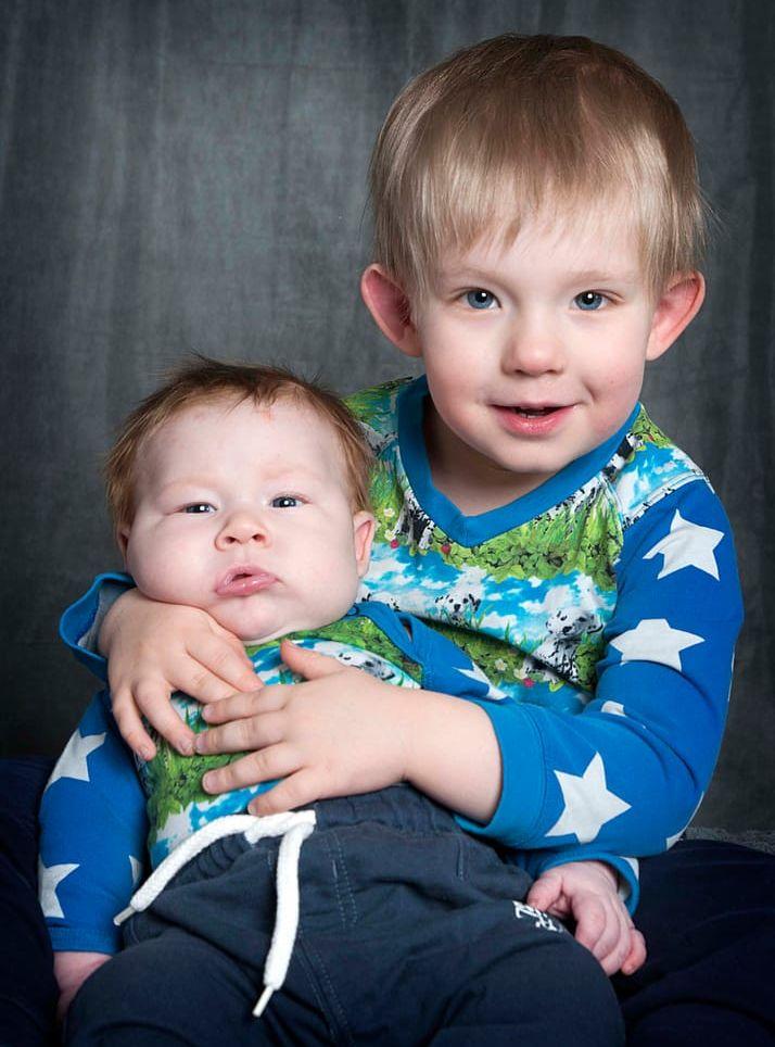 Patricia Pålsson och Marcus Breime, Halmstad fick den 9 december en pojke som heter James. Han vägde 3575 g och var 50 cm lång. Storebror heter Jayden.