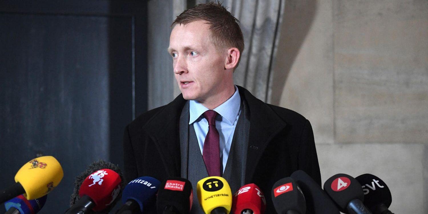 Åklagare Jakob Buch-Jepsen håller pressträff i Köpenhamn med anledning av åtalet mot Peter Madsen.