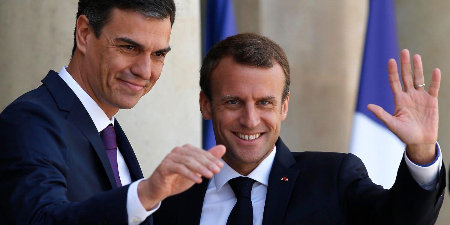 Frankrikes president Emmanuel Macron, till höger, tillsammans med Spaniens premiärminister Pedro Sánchez inför deras möte i Paris i juni.