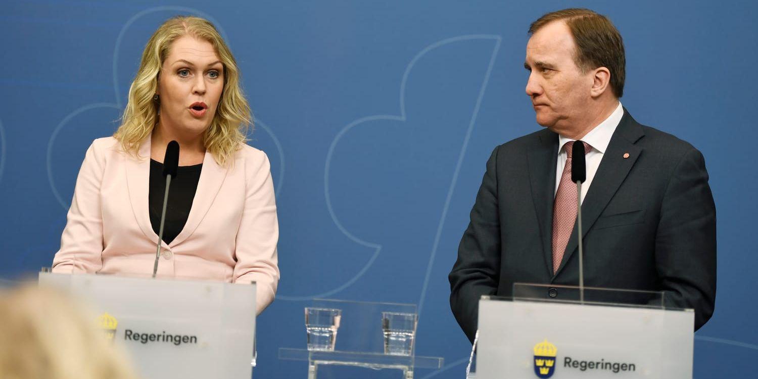 Stefan Löfven presenterade på torsdagen Lena Hallengren som ny minister i regeringen.