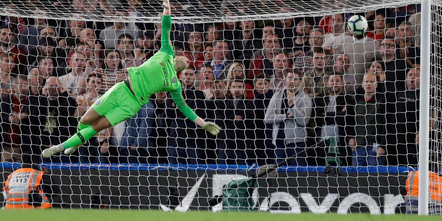 Chelsea Kepa Arrizabalaga kunde inte stoppa Daniel Sturridge fullträff, som betydde 1–1 i toppmötet mellan Chelsea och Liverpool.