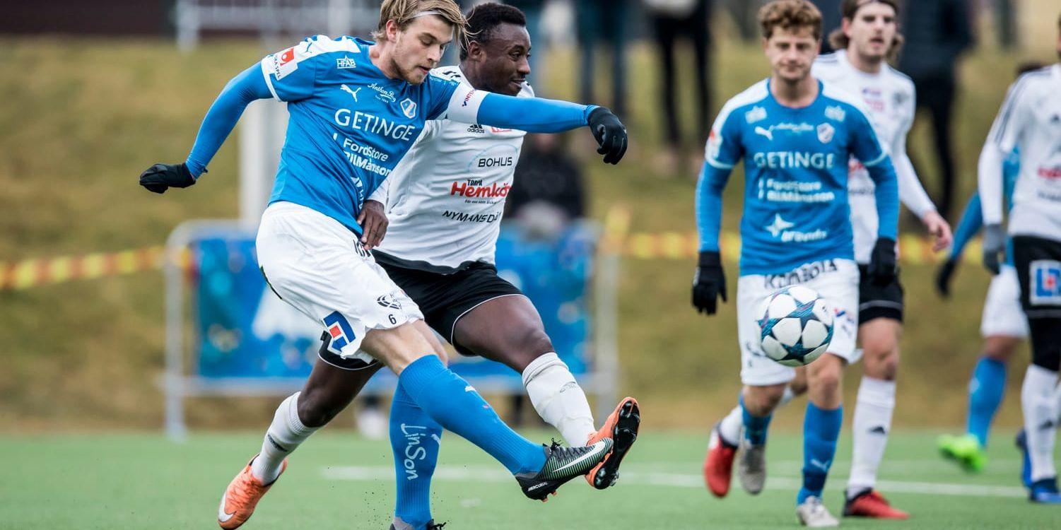 Poängräddare. Marcus Mathisen räddade HBK från praktfiasko och säkrade i alla fall en poäng med sin iskalla straff i slutminuterna i Svenska cupen mot division 2-laget Vänersborgs FK.