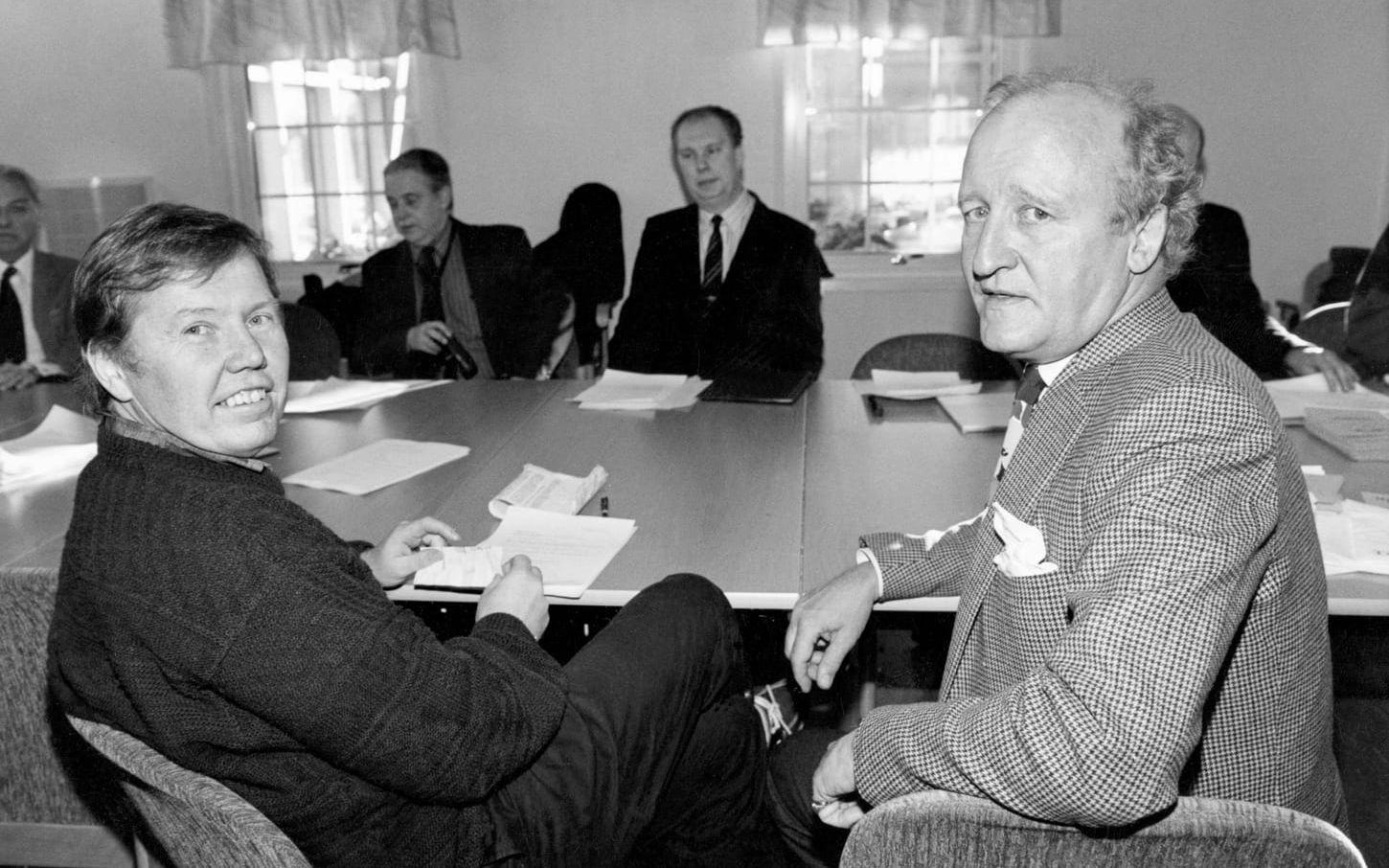 Greven och betjänten. Bert Karlsson och Ian Wachtmeister presenterar styrelsen för det nybildade partiet 4 februari 1991.