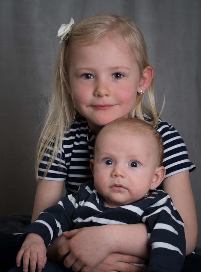 Jennie Thell och Jarno Aspbäck, Halmstad fick den 27 januari en pojke som heter Vidar. Han vägde 3 825 g och var 51 cm lång. Storasyster heter Inez.