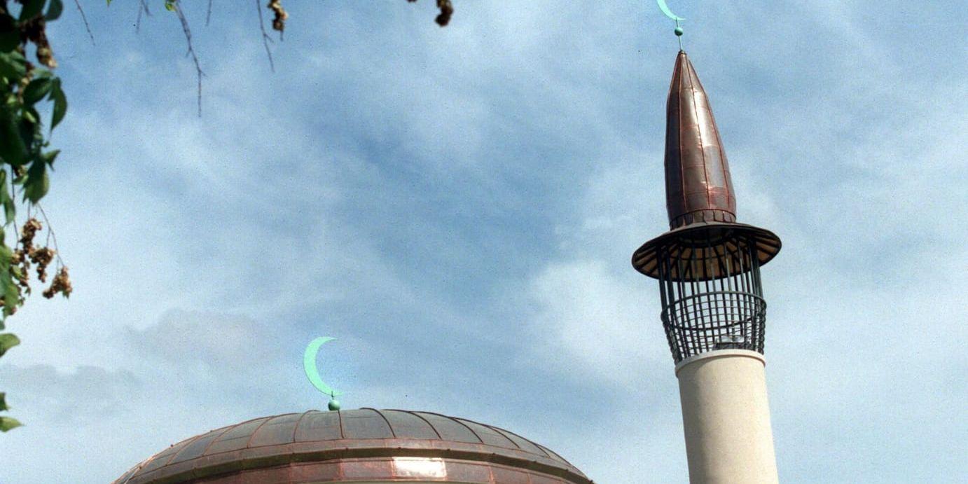 En majoritet vill att muslimska böneutrop ska förbjudas, enligt en Sifoundersökning. Arkivbild från moskén på Södermalm i Stockholm.