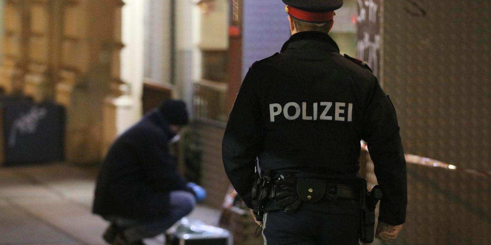 En 23-årig man erkänner knivattacker mot fyra personer i Wien på onsdagskvällen.