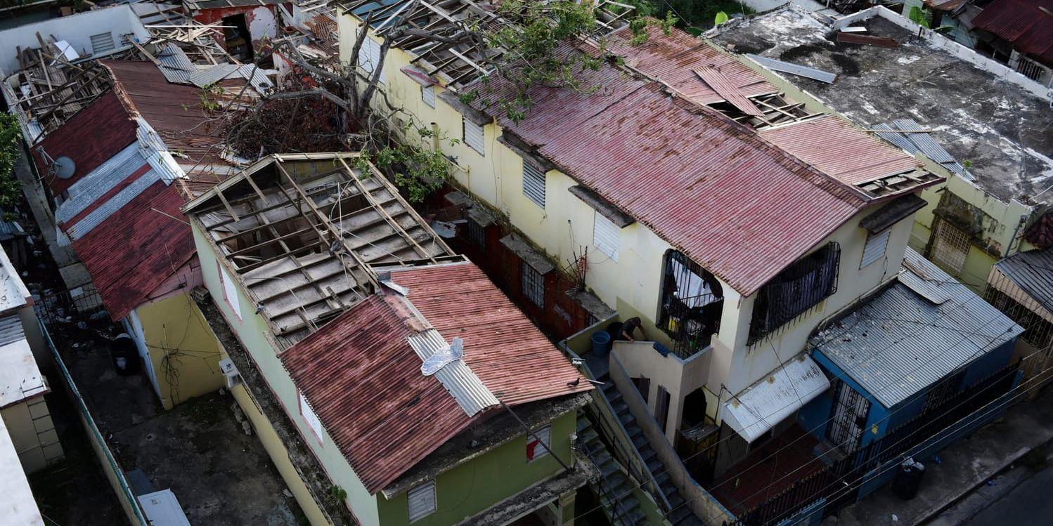 Skadade tak på byggnader efter orkanen Maria i Puerto Rico. Arkivbild.
