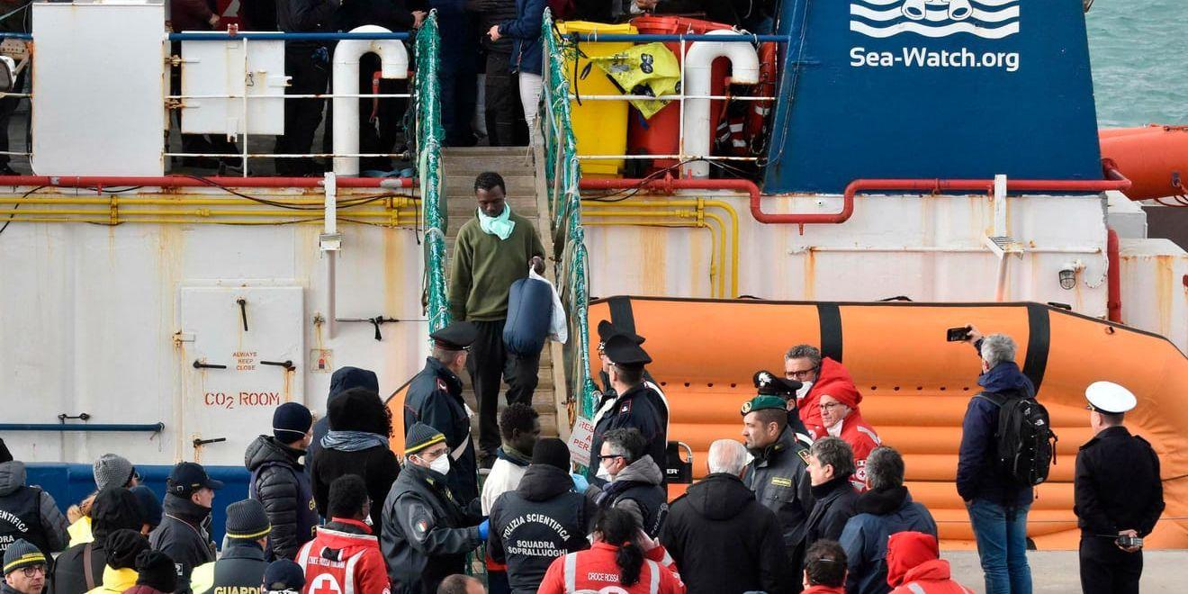 De 47 migranter som räddades av Sea Watch 3 i Medelhavet utanför Libyens kust gick i land på Sicilien på onsdagen. Arkivbild.