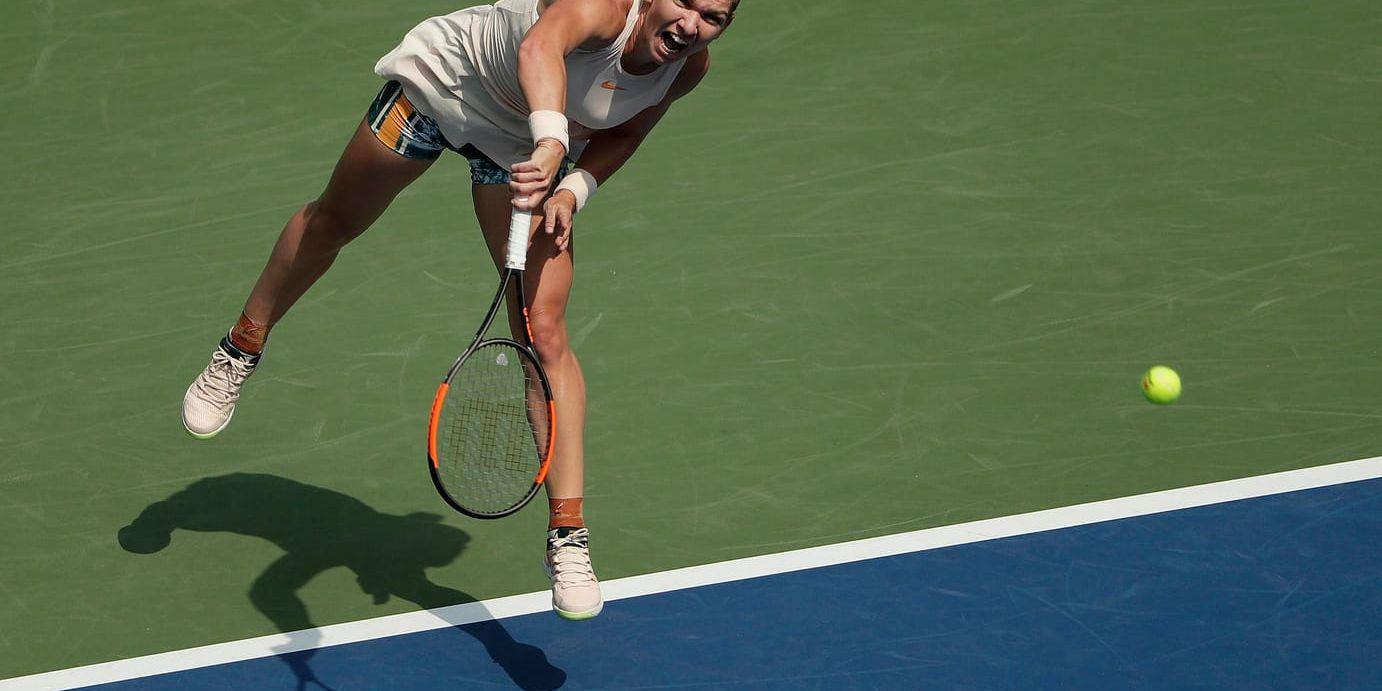 Världsettan Simona Halep, Rumänien, slogs oväntat ut redan i den första omgången av US Open i tennis.