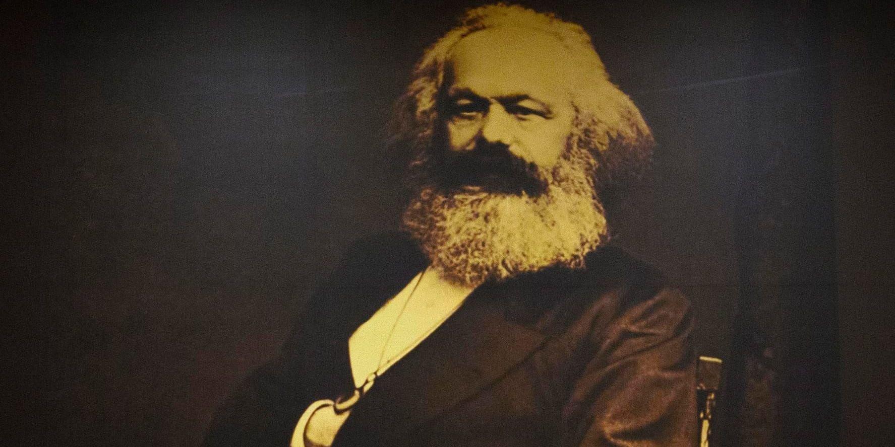 Karl Marx är föremålet för en konstutställning på det statliga ryska museet i St Petersburg. Arkivbild.