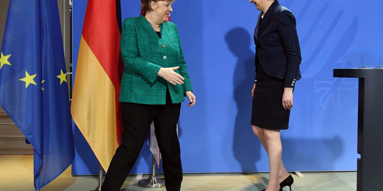 Tysklands förbundskansler Angela Merkel och Storbritanniens premiärminister Theresa May i Berlin på fredagen.