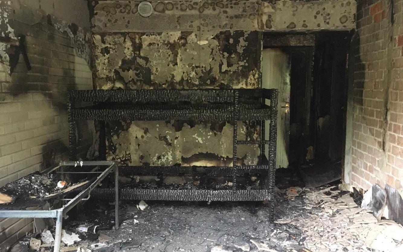Killen som bodde i rummet där branden startade duschade i en annan del av byggnaden när larmet började tjuta. Bild: Roger Larsson