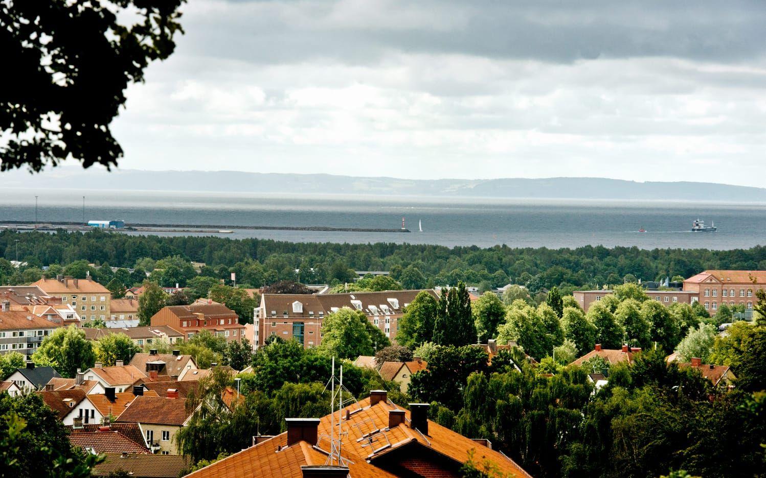 ”Utsikten ut över staden och Kattegatt ger en härlig känsla av frihet…”. Bild: HP:s arkiv
