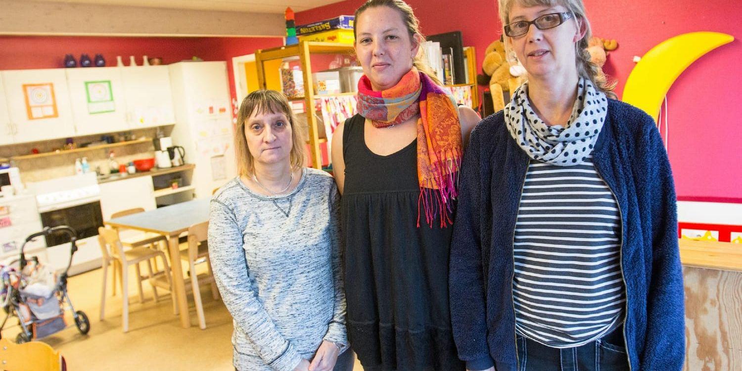 Får fira igen. Annika Troedsson, Sara Dymne, Linette Örjansson och den övriga personalen på Regnbågen tog strid för förskolans kök och vann.