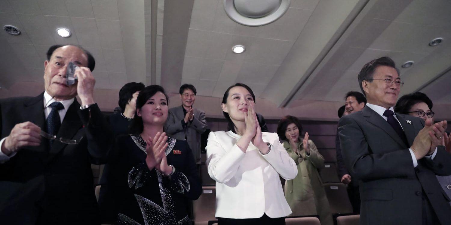 Kim Yo-Jong, lillasyster till Nordkoreas diktator Kim Jong-Un, under besöket. Arkivbild.