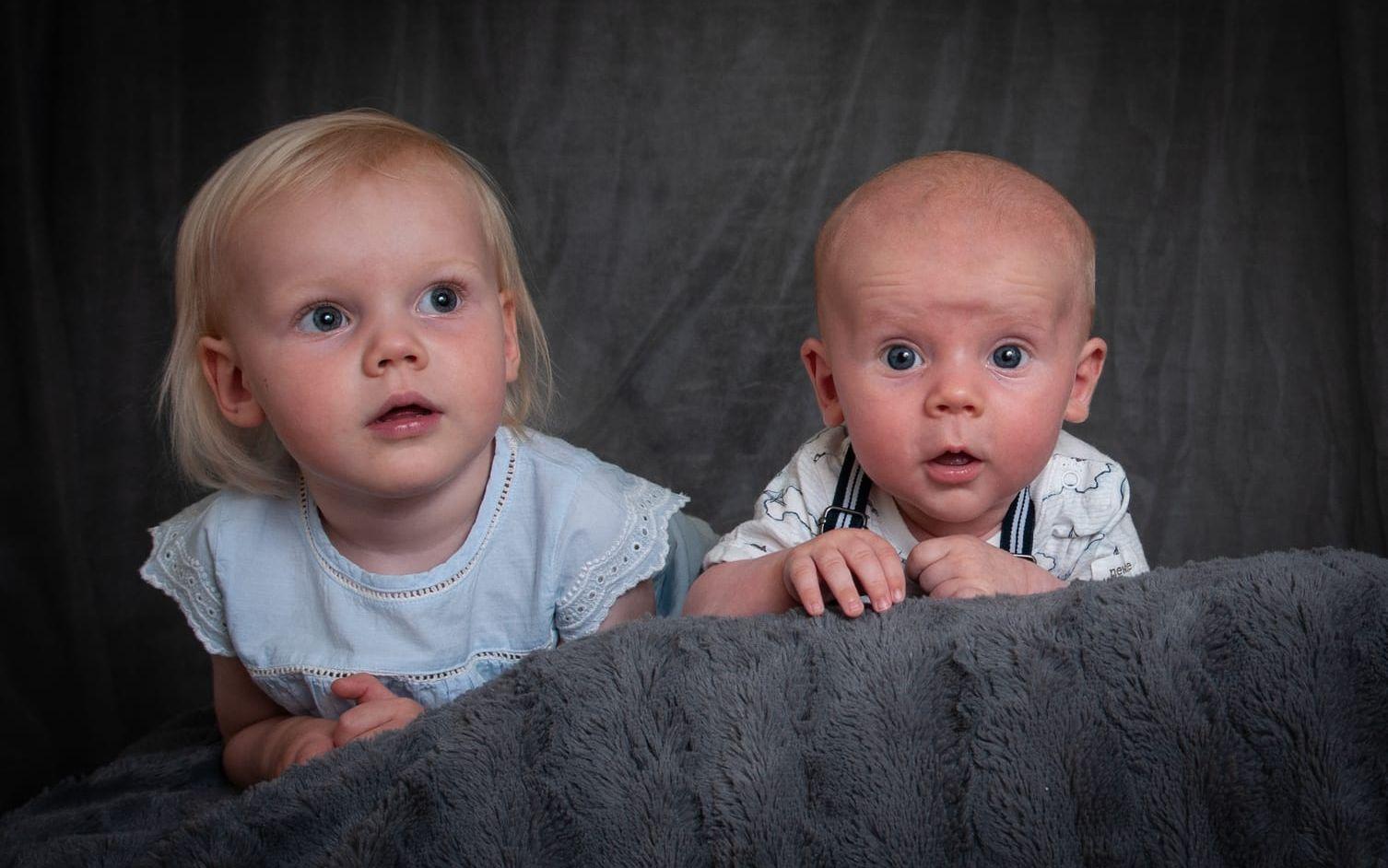 Mia och Henrik Göransson, Knäred fick den 5 april en pojke som heter Colin. Han vägde 3635 g och var 52 cm lång. Storasyster heter Alicia.