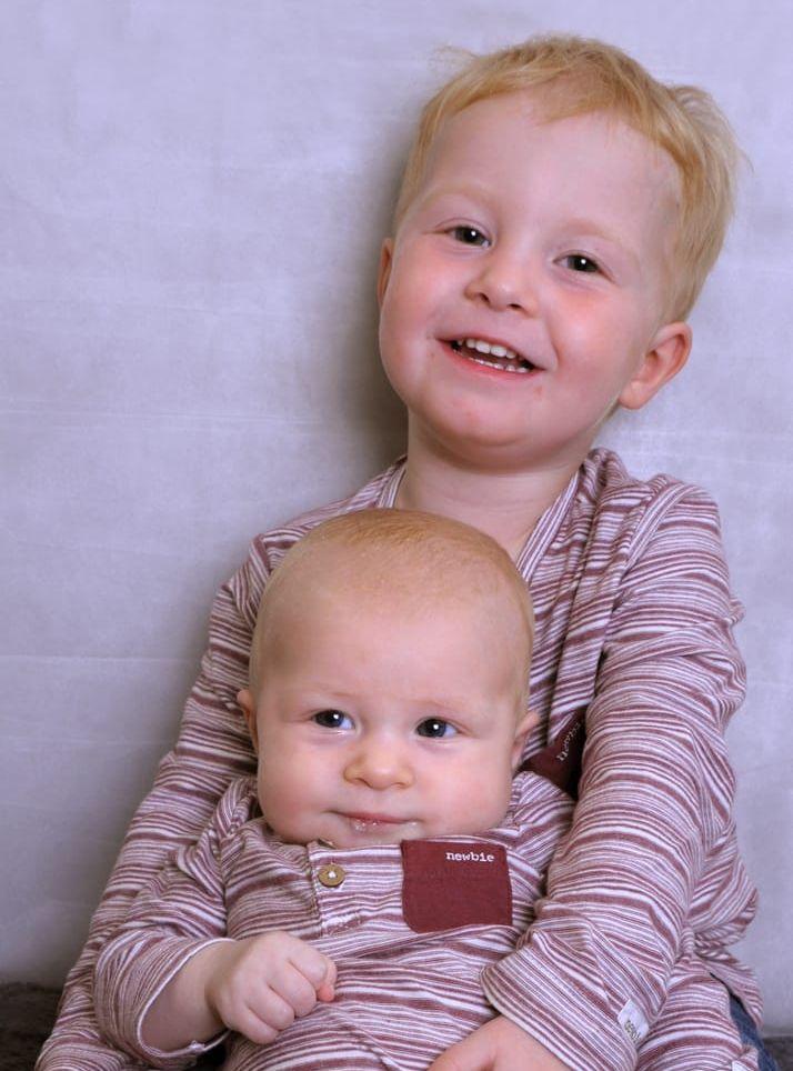 Erik Gunnarsson och Sofie Wennström, Laholm, fick den 4 juli en pojke som heter Samuel. Han vägde 4 025 g och var 52 cm lång. Storebror heter Anton.