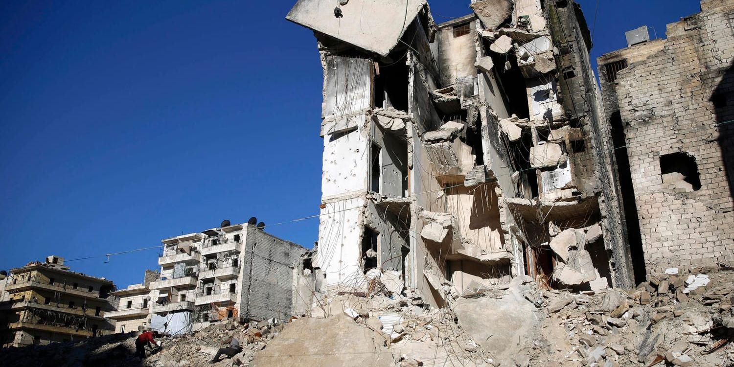 Förstörelse i Aleppo, Syrien, i januari i år. USA:s bidrag till en internationell fond för Syrienhjälp är fryst, uppger Wall Street Journal.
