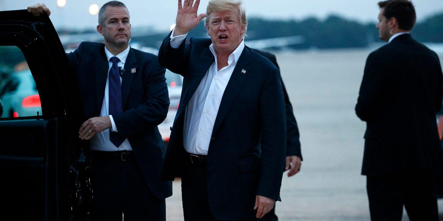 USA:s president landar på flygplatsen utanför Washington D.C.