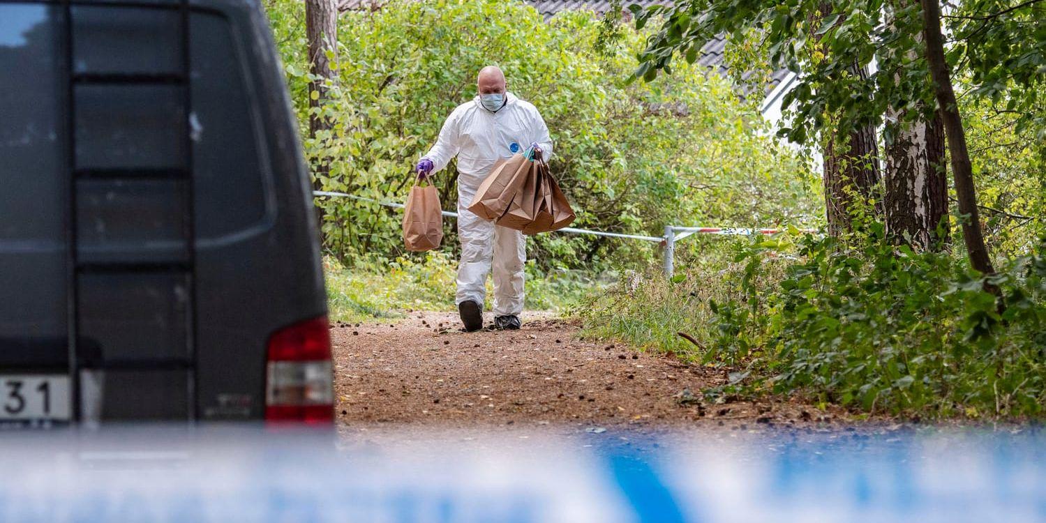 En kvinna i 30-årsåldern har hittats död i Bromölla i nordöstra Skåne.
