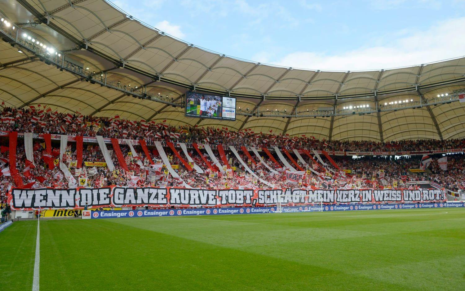 18. Mercedes-Benz Arena där Stuttgart lirar boll tar 60 469 åskådare.