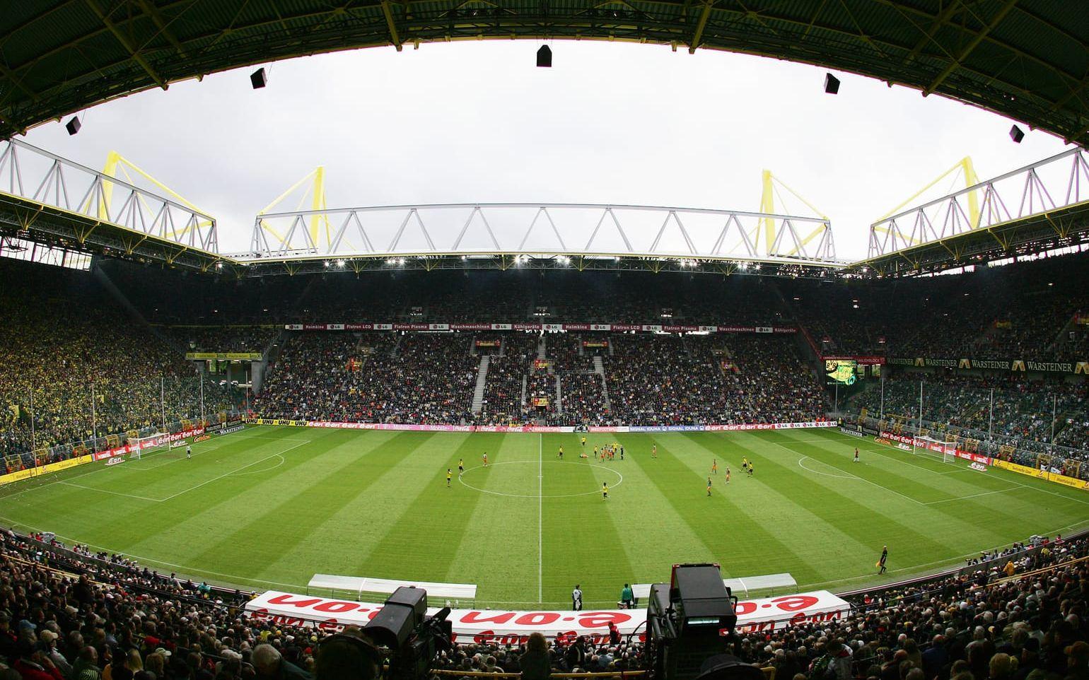 3. Borussia Dortmunds hemmaplan, Westfaldenstadion tar in 81 359 åskådare och blir trea.