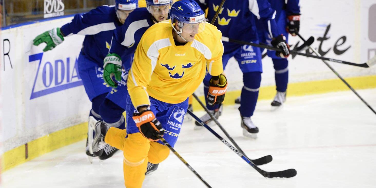Tre Kronors Alexander Bergström fortsätter leverera poäng i KHL. Arkivbild.