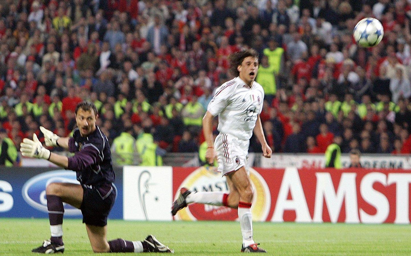 <strong>2. Champions League-finalen i Istanbul 2005.</strong> När den argentinske anfallaren Hernan Crespo gjorde 3–0 till Milan i den 44:e minuten trodde alla att det var spiken i Liverpools kista. Men engelsmännen svarade för en osannolik upphämtning. Foto: TT