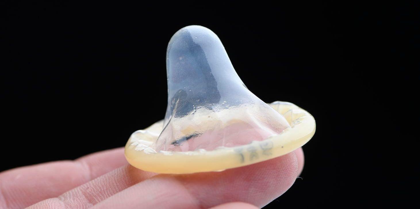 Kondom. det säkraste sättet att skydda sig mot sexuellt överförbara sjukdomar som klamydia och gonorré. Arkivbild.