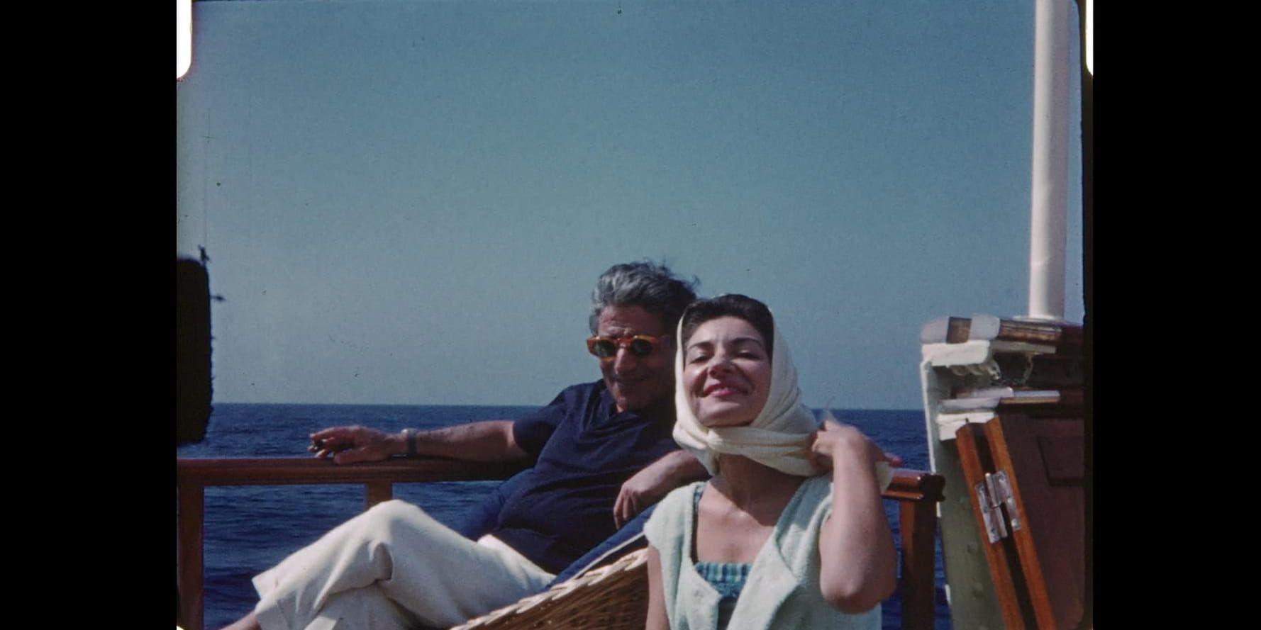 Maria Callas och Ari Onassis hade en långvarig relation, tills han gifte sig med Jackie Kennedy. I "Maria by Callas" beskrivs händelserna alltför summariskt. Pressbild.
