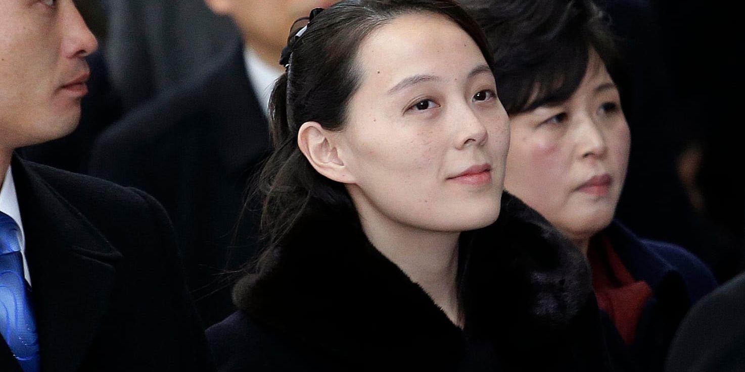 Kim Yo-Jong under ankomsten till Incheon-flygplatsen utanför Seoul i Sydkorea på fredagen. Hon är den första medlemmen i sin familj att besöka Sydkorea sedan Koreakriget 1950-1953.