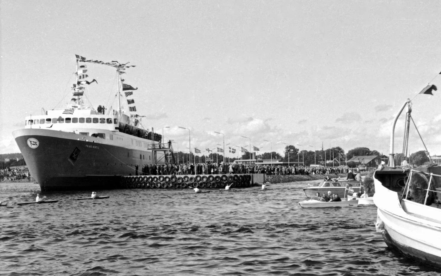 När den första färjan anlände 1960 samlades över 30 000 Halmstadbor på kajen för att hälsa den välkommen. Bild: Lennart Andersson