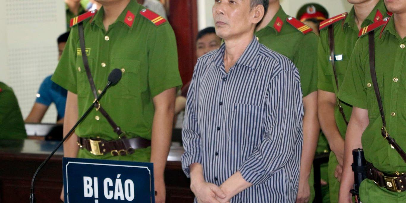 Le Dinh Luong vid rättegången.