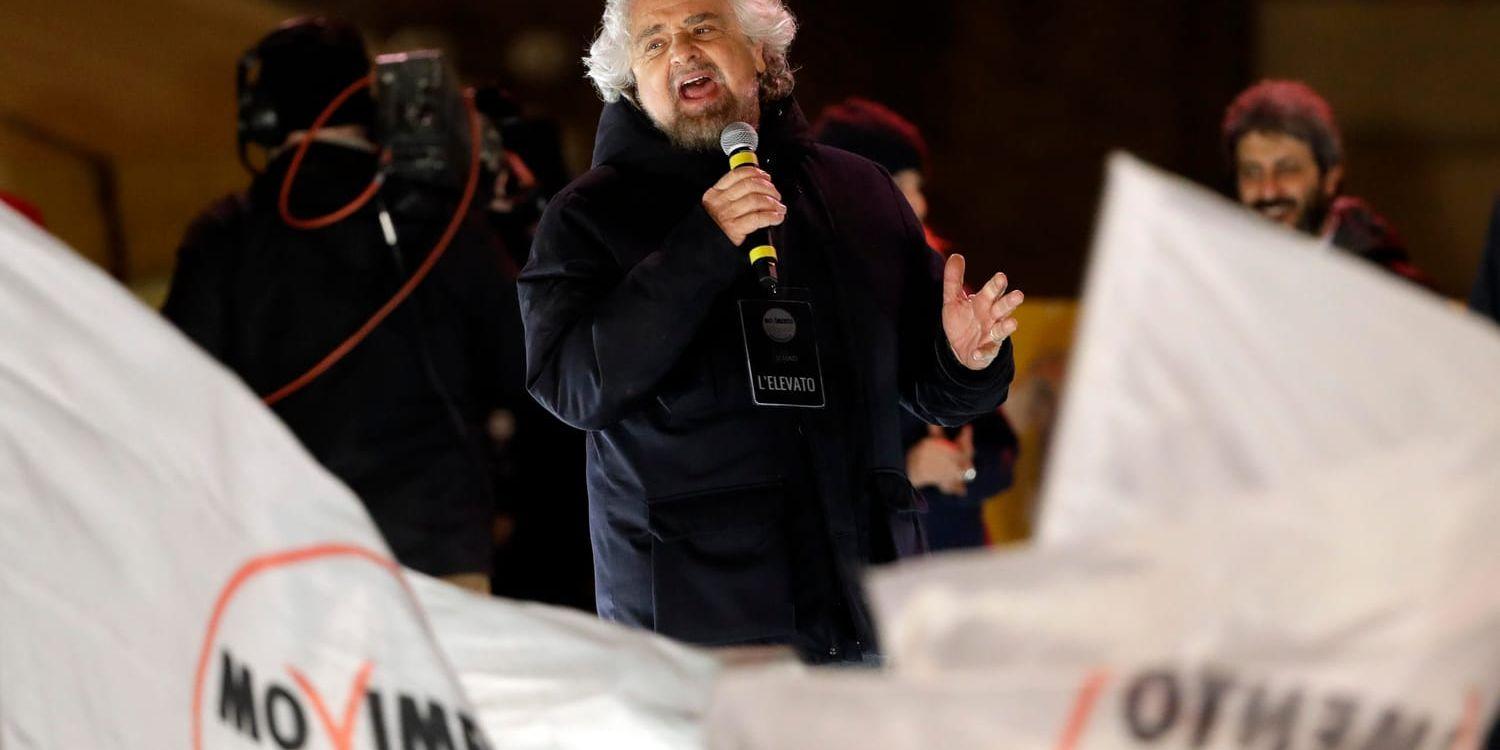 Femstjärnerörelsens grundare Beppe Grillo hävdar att vaccin försämrar friska barns immunförsvar. Arkivbild.