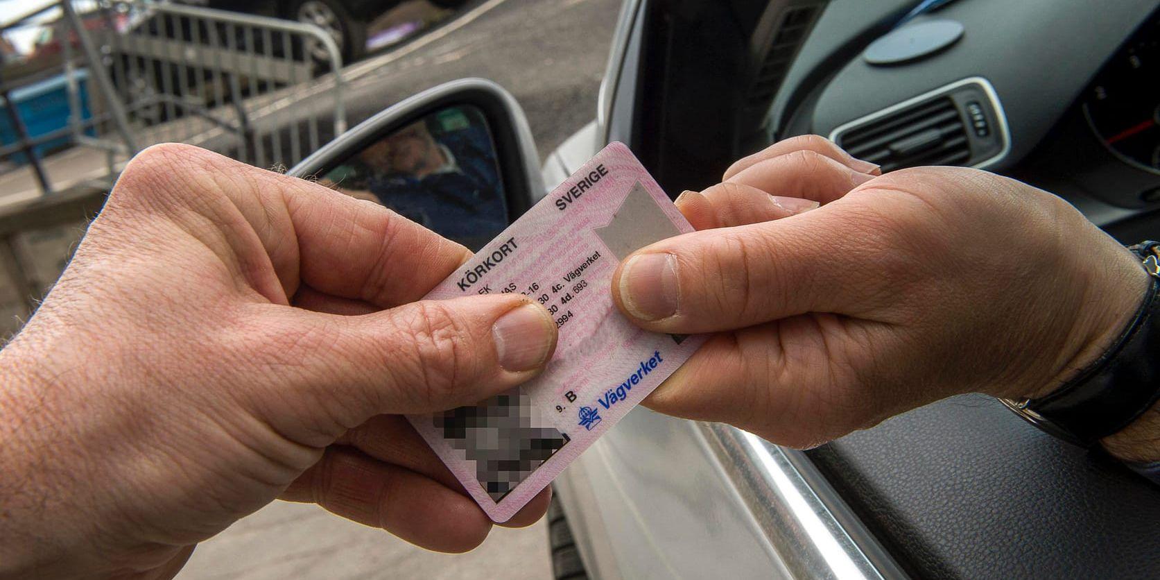 Fler svenskar har förlorat körkortet - oftast för att ha kört för fort.