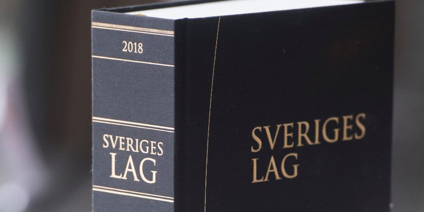 En man i 20-årsåldern åtalas vid Skaraborgs tingsrätt för våldtäkt mot barn. Arkivbild.