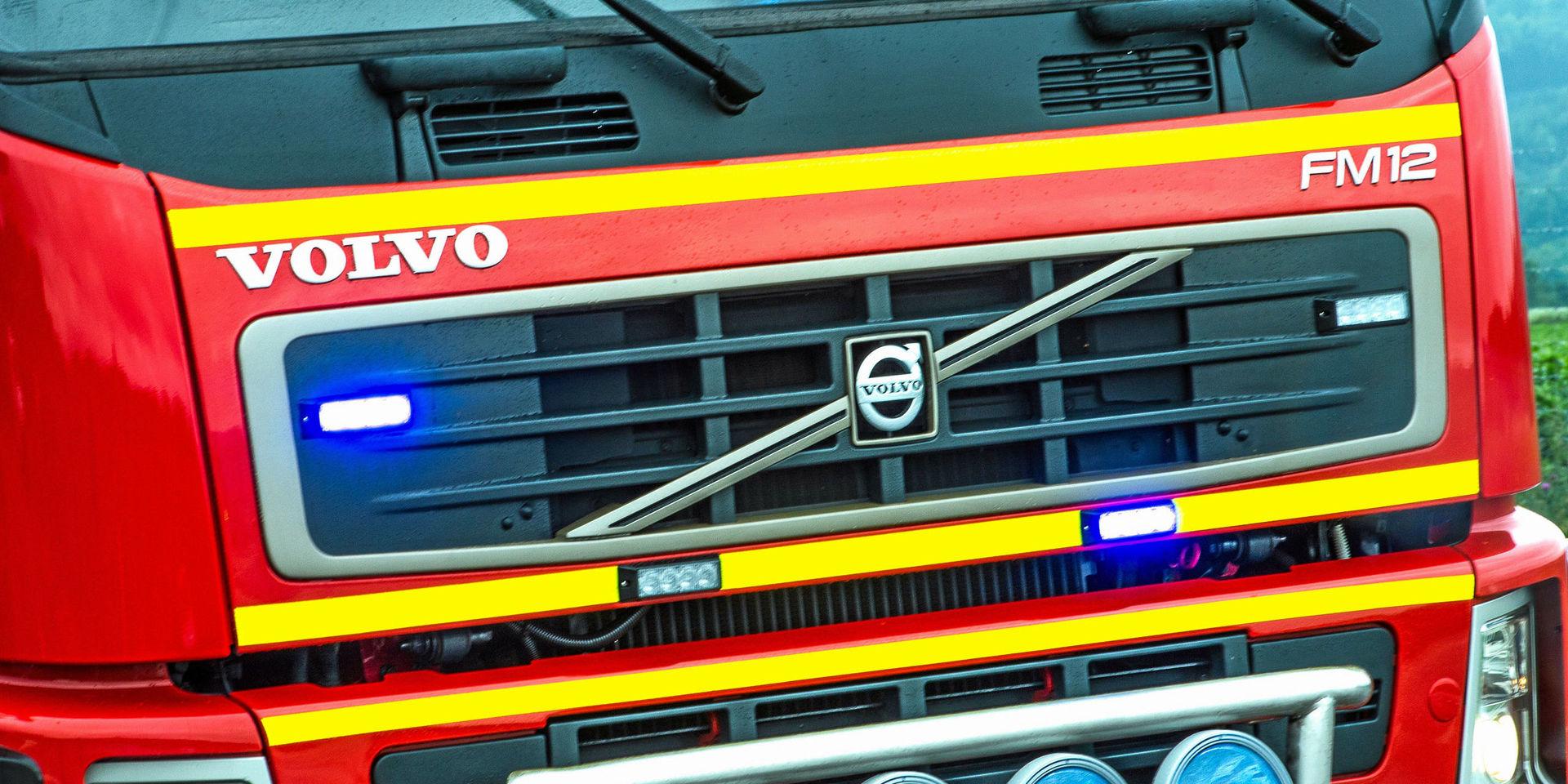 Räddningstjänsten i Våxtorp fick rycka ut för att släcka en brand i en moped som låg intill väg 24.