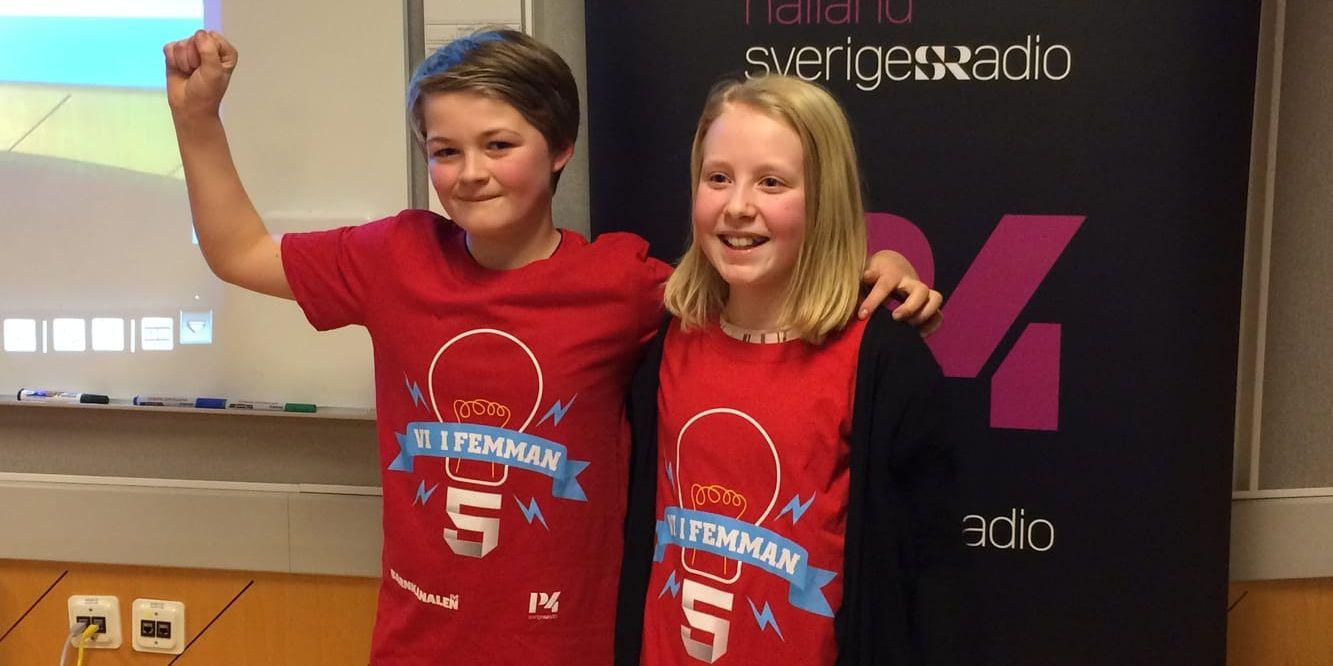 Jutarumsskolans båda tävlande, David coh Emma, jublar efter segern i kvartsfinalen. Bild: Estrid Wagersten/Sveriges Radio