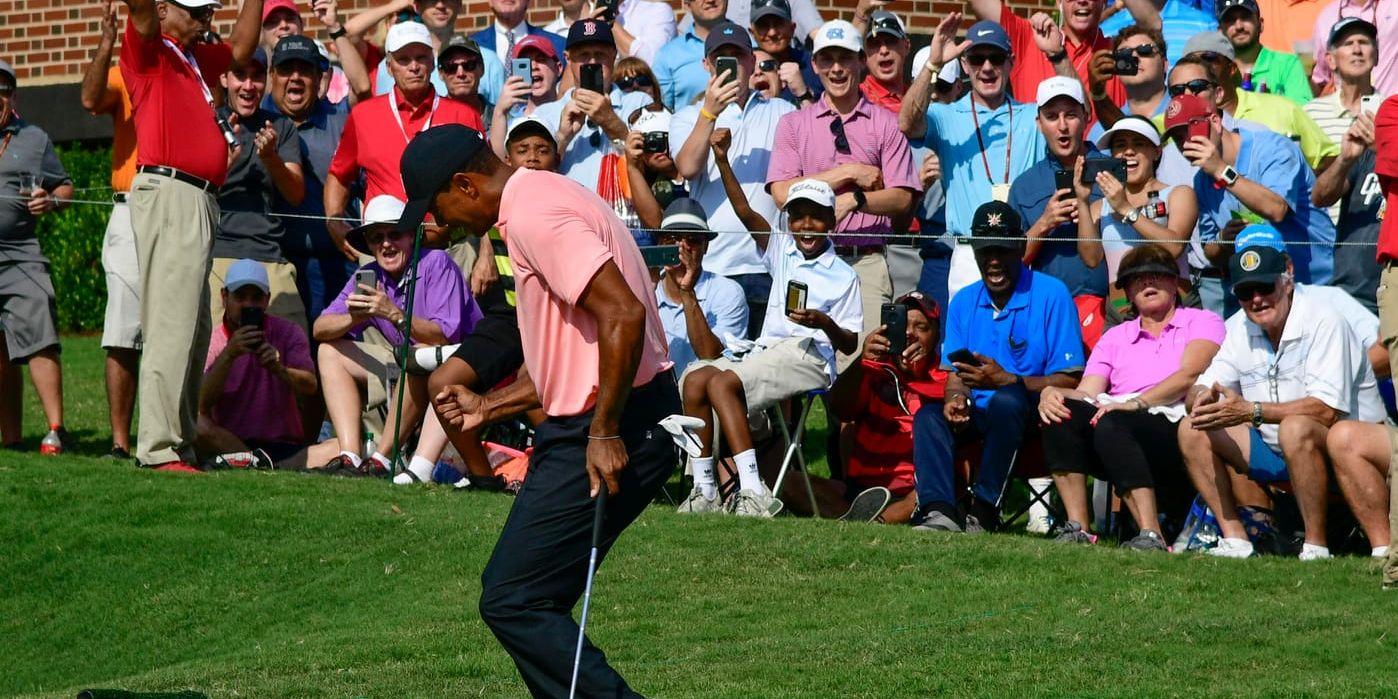 Tiger Woods spelar bra i Fedex Cup-slutspelet.
