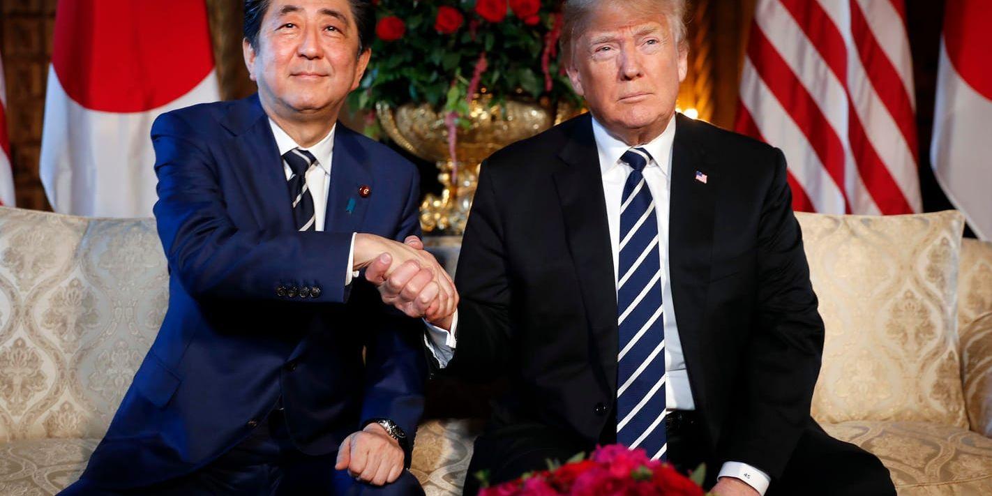 Japans premiärminister Shinzo Abe och USA:s president Donald Trump träffar varandra i USA.