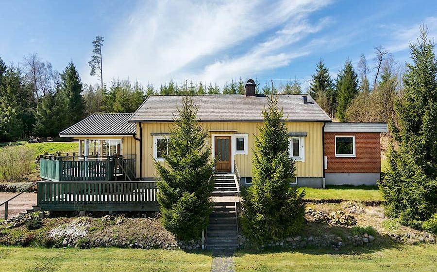Snittpriset i Kinnared är 905 000 kronor. I Kinnared ligger flera hus ute till försäljning, bland annat Torupsvägen 26. Bild: Skandiamäklarna