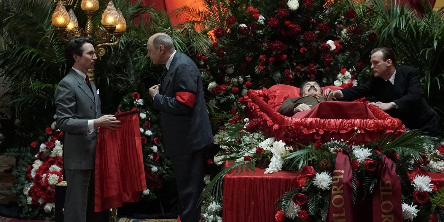 Steve Buscemi spelar Nikita Chrusjtjov i satiren ”The death of Stalin”, som utspelar sig 1953 och skildrar maktkampen i Kreml när Josef Stalin insjuknar och dör. Pressbild.